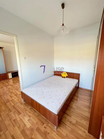 Na sprzedaż bardzo słoneczne i przestronne mieszkanie o powierzchni 36 m2 w Radzionkowie przy ul. Knosały. Lokal usytuowany na 2 piętrze, 4 piętrowego bloku po termomodernizacji. Nieruchomość składa… - 4