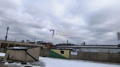 PLAC Z BUDYNKIEM POD STACJĘ BENZYNOWĄ