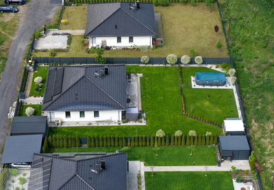 „Twój azyl przy lesie – cisza, natura i komfort”