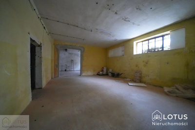 Obiekt inwestycyjny 895m²– magazyn/kwatery - 3