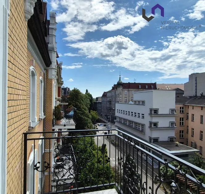 Przedstawiam wyjątkowo przestronne mieszkanie o powierzchni 87 m², zlokalizowane w jednej z najbardziej prestiżowych części Gliwic - przy Alei Przyjaźni, tuż przy ulicy Zwycięstwa. Nieruchomość znajd… - dd_746e3084_mw_VTS-MW-7197_1.jpg