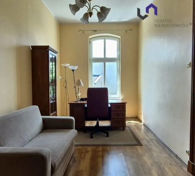 Przedstawiam wyjątkowo przestronne mieszkanie o powierzchni 87 m², zlokalizowane w jednej z najbardziej prestiżowych części Gliwic - przy Alei Przyjaźni, tuż przy ulicy Zwycięstwa. Nieruchomość znajd… - 4