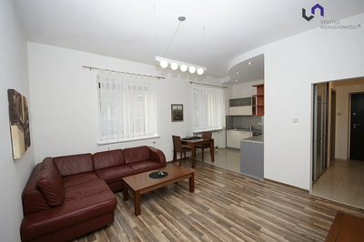 2 POKOJE, GARAŻ + MIEJSCE POSTOJOWE!