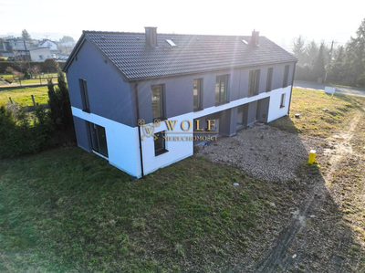 Nowoczesny dom w zabudowie bliźniaczej - Rogoźnik - 3