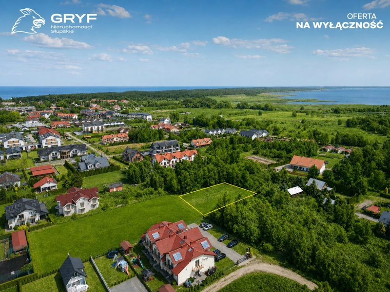 PROPONUJEMY DO SPRZEDAŻY DZIAŁKĘ BUDOWLANĄ POŁOŻONĄ W ATRAKCYJNEJ CZĘŚCI NADMORSKIEJ MIEJSCOWOŚCI ROWY O POWIERZCHNI 1000 M2. DZIAŁKA UZBROJONA Z MPZP! - dd_c29782ed_zs_GRS-GS-3241_1.jpg