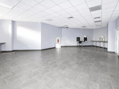 lokal na wynajem|310m2|dużo pomieszczeń - 2