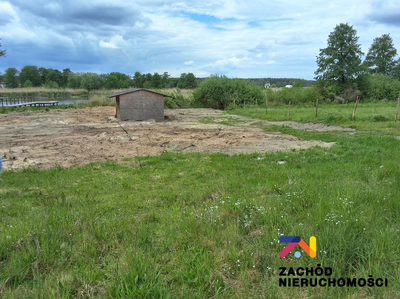 Na sprzedaż działka budowlana o powierzchni 1000 m2 zlokalizowana w województwie Wielkopolskim, w miejscowości Grójec Mały.