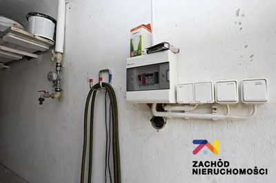 Na sprzedaż garaż o powierzchni ok. 18 m , położony przy ul. Spółdzielczej . - 2