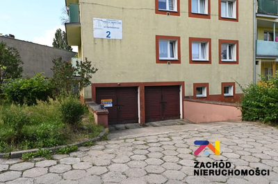 Na sprzedaż garaż o powierzchni ok. 18 m , położony przy ul. Spółdzielczej . - 4