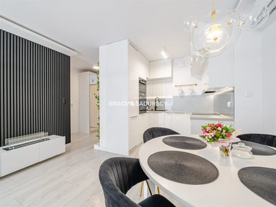 NOWOCZESNY GUSTOWNY APARTAMENT, UL. FATIMSKA - 5