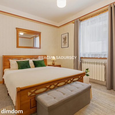 Dom wolnostojący wśród lasów i paru krajobrazowego - 3