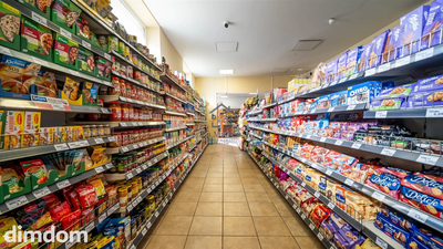 Lokal frontowy do wynajęcia. Dowolna działalność. - 2
