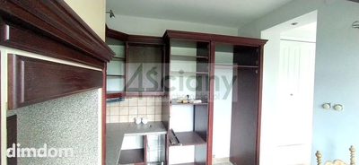 Do sprzedania mieszkanie o powierzchni 84,50 m2 w budynku z 1991 roku na Al. Prymasa Tysiąclecia (blisko Obozowej). Mieszkanie ulokowane na 5. piętrze (6-cio piętrowy budynek z windą). - 5