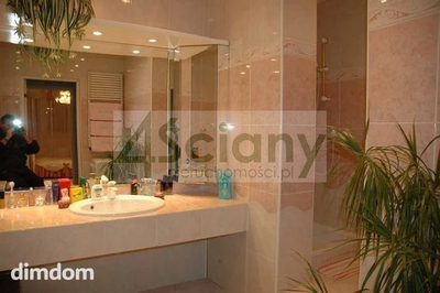 Przestronny 170m dwupoziomowy apartament na Zaciszu. Wysokość pomieszczeń 280, duże ustawne pokoje: 32m salon z wyjściem na loggie, 25m, 16m, 15m, 14m, 13m. W pokojach na podłodze parkiet jawor. Górn… - 4