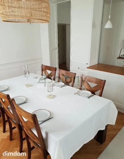 Wykończony w wysokim standardzie, dwupoziomowy, apartament na Saskiej Kępie. Zlokalizowany na 2 i 3 piętrze w urokliwej kamienicy przy ul. Lipskiej. - 5