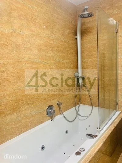 Mieszkanie 2- pokojowe usytuowane na 14 piętrze w 25-piętrowym apartamentowcu. - 4