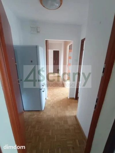 Powierzchnia mieszkania 54.5m2 , 4 pokojowe , na 4 ostatnim piętrze.