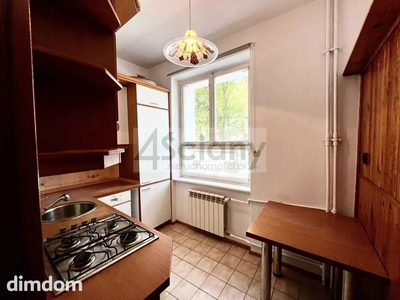 Mieszkanie 46.77m na parterze w 4 piętrowym budynku .