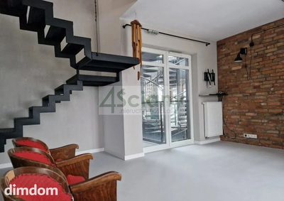 Dwupoziomowe czteropokojowe mieszkanie 93m na 2 ostatnim piętrze w budynku z windą. - 2