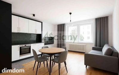 2-pokojowe mieszkanie o powierzchni 36 m², położone na 1. piętrze kamienicy .