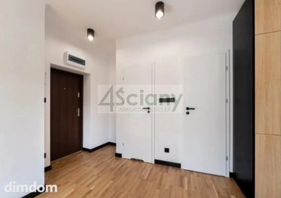 2-pokojowe mieszkanie o powierzchni 36 m², położone na 1. piętrze kamienicy . - 2