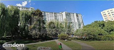 4-pokojowe mieszkanie 84,81 m zlokalizowane  na wysokim parterze w 12 piętrowym budynku z 1977 roku..