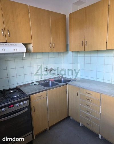 Mieszkanie 50 m znajduje się na 1 piętrze w 3 piętrowym budynku . - 5