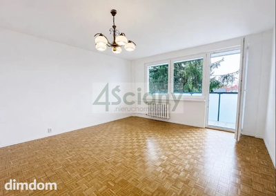 Na sprzedaż oferuję jasne i starannie utrzymane mieszkanie o powierzchni 49,90 m², położone na 2. piętrze budynku z windą przy ul. Królowej Marysieńki. Lokal stanowi pełną własność i jest gotowy do z…