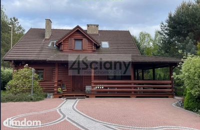 Klimatyczny drewniany dom
