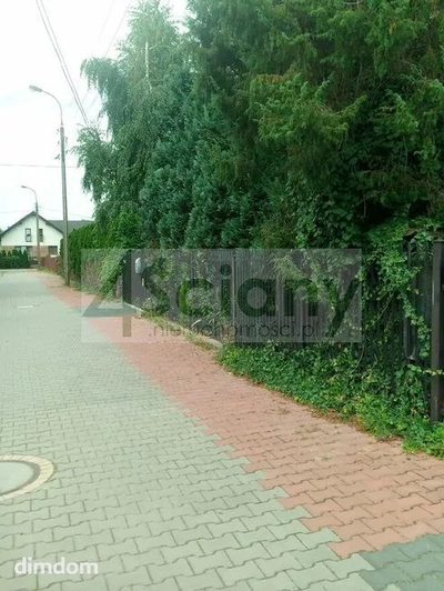 Do sprzedania połowa domu (parter) 84 m2 z oddzielnym wejściem i oddzielną księgą wieczystą. - 2