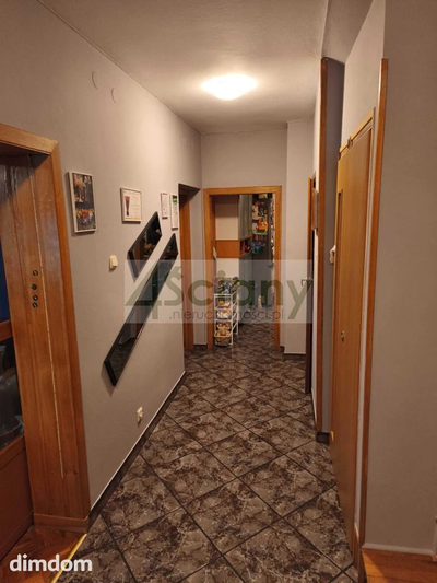 Dom wolnostojący o powierzchni 288 m² z dwoma osobnymi wejściami. - 3