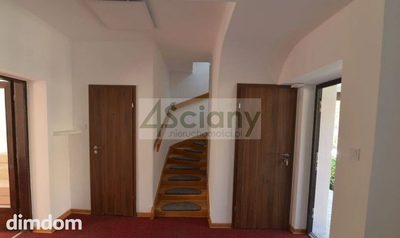 Dom szeregowy o powierzchni 270 m², 8 pokoi. - 3