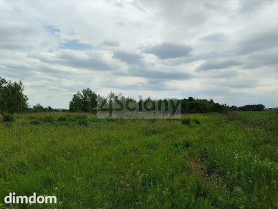 Do sprzedania działka usługowo-produkcyjna o powierzchni 7 629 m2 położona w rejonie Jeziorki Północne w bardzo bliskiej odległości od Południowej Obwodnicy Warszawy S2, przy węźle Lotnisko. Teren o…