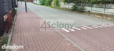 Do sprzedania działka o powierzchni 1 300 m2 w Ursusie Czechowice. Teren złożony z dwóch działek po 650 m2. Działka w kształcie prostokąta o wymiarach 37 m (od drogi) na 35,5 metra. Dojazd do działki… - 2
