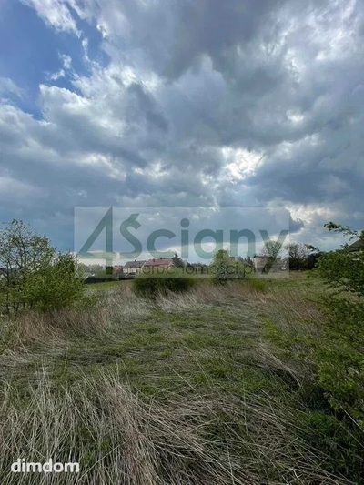 Do sprzedania działki budowlane, zlokalizowane w miejscowości Łubna w gminie Góra Kalwaria.