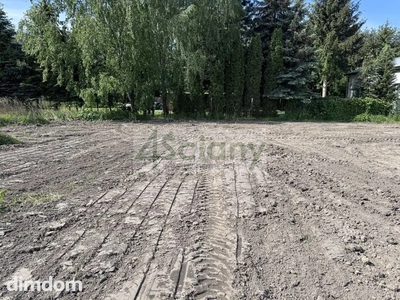 Do sprzedania działka budowlana o powierzchni 1000 m2 w miejscowości Michałowice Wieś.