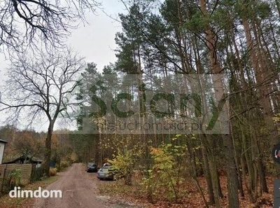 Działka budowlana o powierzchni 1593 m², położoną w zielonej i spokojnej części Warszawy – dzielnicy Wawer, rejon Zbójna Góra.
