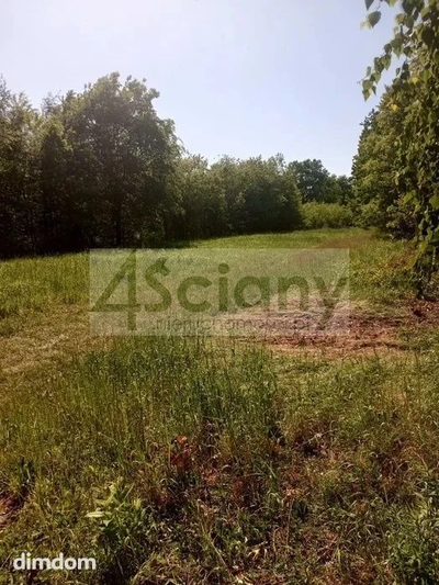 Działka budowlana o powierzchni 1674m² położona w zielonej, spokojnej okolicy Chrzanów Mały pod Grodziskiem Mazowieckim.