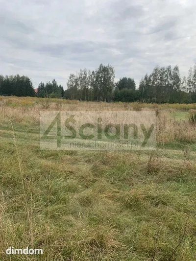 Do sprzedania działka budowlana o powierzchni 1764 m2 w miejscowości Kozery pod Grodziskiem Mazowieckim. Działka płaska o kształcie zbliżonym do prostokąta o wymiarach 35 x 42 m + kawałek tworzący do…