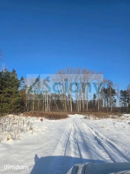 Narożna działka o powierzchni 967 m², położoną bezpośrednio przy ścianie lasu. - 110683522.jpg