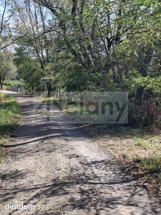 Do sprzedania działka budowlana o powierzchni 2 100 m2, położona w miejscowości Regut gmina Celestynów. Dojazd do działki drogą utwardzoną. - 108886587.jpg