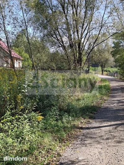 Do sprzedania działka budowlana o powierzchni 2 100 m2, położona w miejscowości Regut gmina Celestynów. Dojazd do działki drogą utwardzoną. - 2