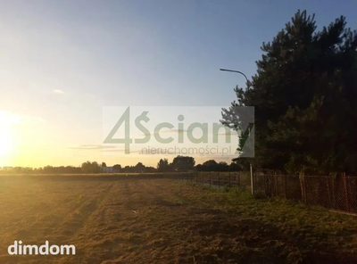 Do sprzedania działka budowlana o powierzchni 1030 m2 w Falentach Nowych. - 2