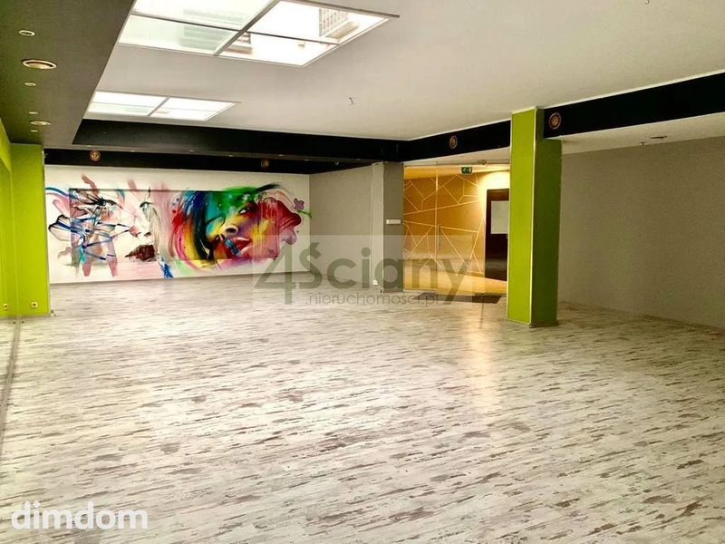 Do sprzedania lokal na parterze z wejściem od ulicy. Powierzchnia 384 m2 (możliwa sprzedaż 1/2 lokalu - 190m2). Wcześniej wykorzystywany jako klub fitness. Możliwa kontynuacja lub zmiana profilu dzia… - 82307159.jpg