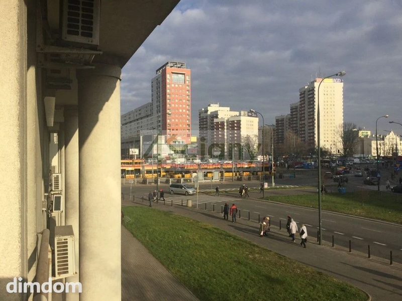 Lokal użytkowy 73.5m2 na I piętrze z niezależnym wejściem bezpośrednio z ulicy. - 73062773.jpg