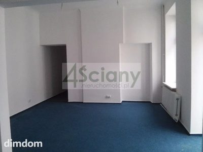 Przestronny lokal w kamienicy . - 2