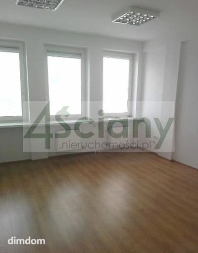 Do wynajęcia lokal o powierzchni 86,65 m2.  Lokal o charakterze biurowym, pełne okablowanie, wysokość 3,0 m. Lokal może być przeznaczony na tradycyjne biuro, sklep internetowy, pomieszczenia usługowe…