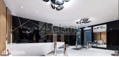 Lokal biurowy o powierzchni 235,70m2 usytuowany w centrum  Warszawy.