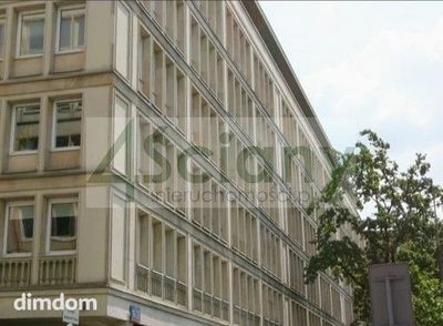 Centrum Biurowe  położone jest w Śródmieściu Warszawy. - 2