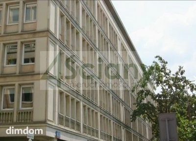 Lokal usługowy składający się z 3 poziomów : - 2